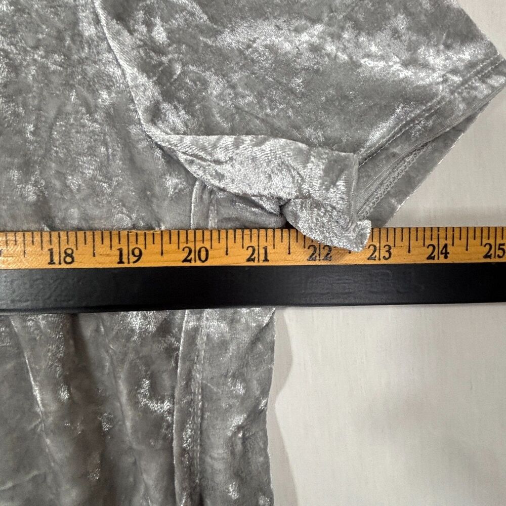 Faded Glory Crushed Velvet Womens Top Silver Whimsigoth Glam NYE Plus Sz 1X - Picture 5 of 8